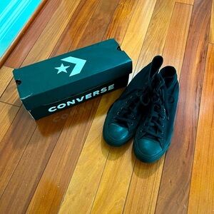 Converse High Tops All Black 
Men's Size 10.5